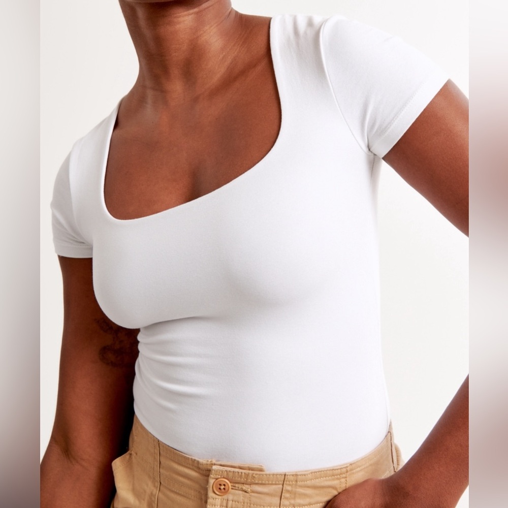 Abercrombie & Fitch White Scoop Neck Short Sleeve Bodysuit